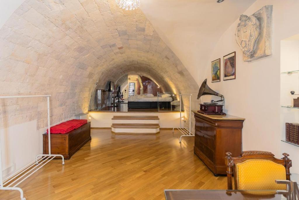 Palazzo Di Citta Bari Villa Exteriör bild
